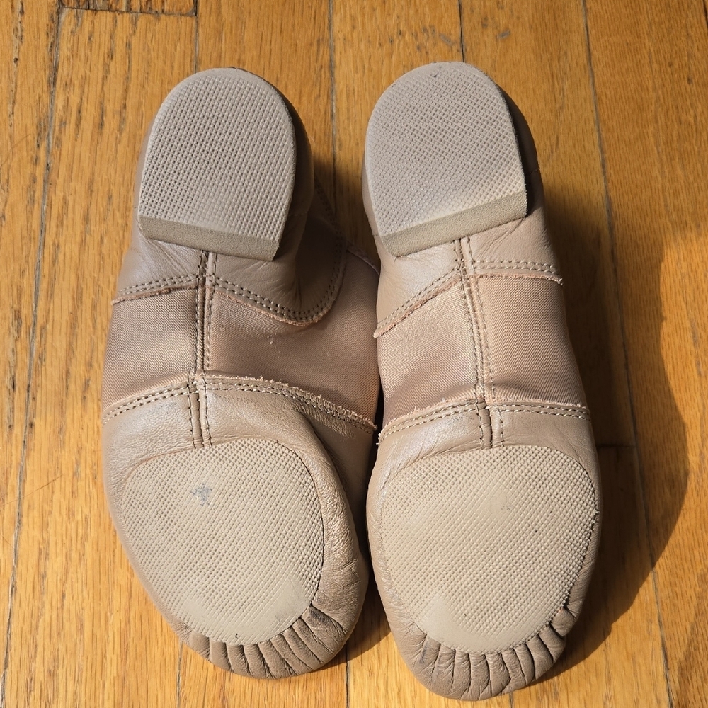Capezio Jazz Dance Shoes 7W - Picture 3 of 9